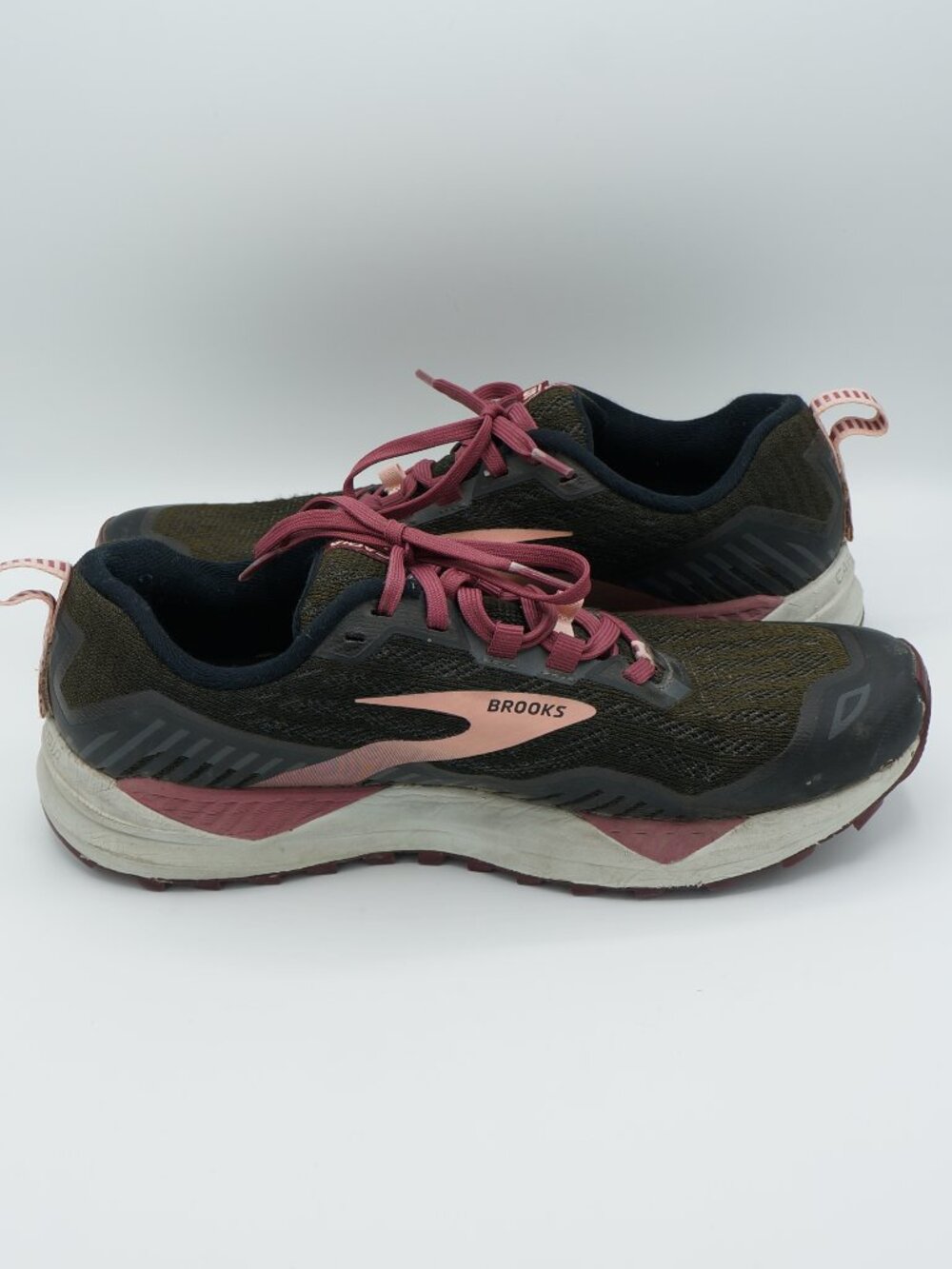 Brooks Cascadia 15 Women's Size 8.5 Olive Green Pink Trail Running Shoes - Picture 3 of 10